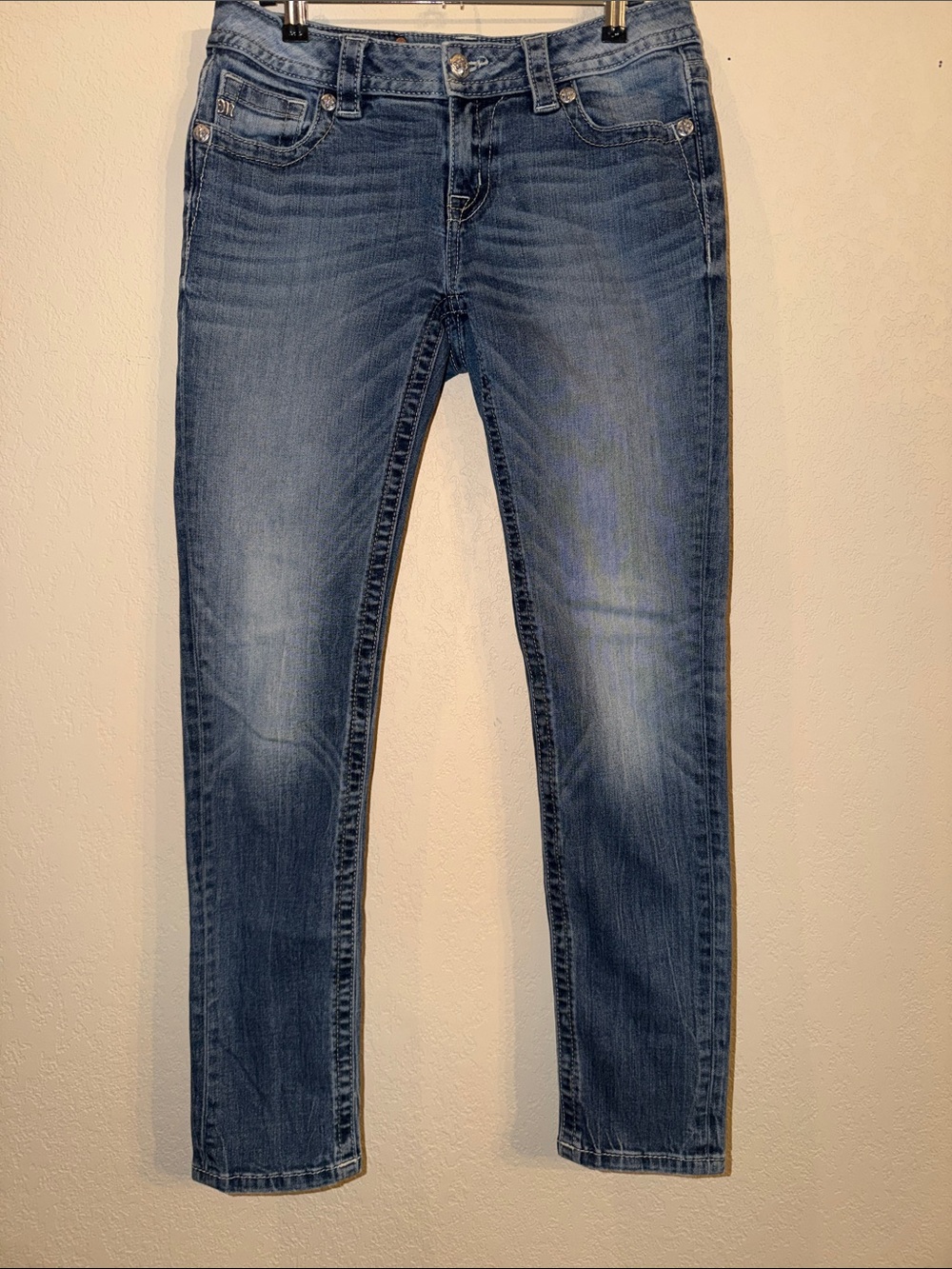 Miss Me Mid-Rise Skinny Jeans in Faded Blue Wash, Sz 29